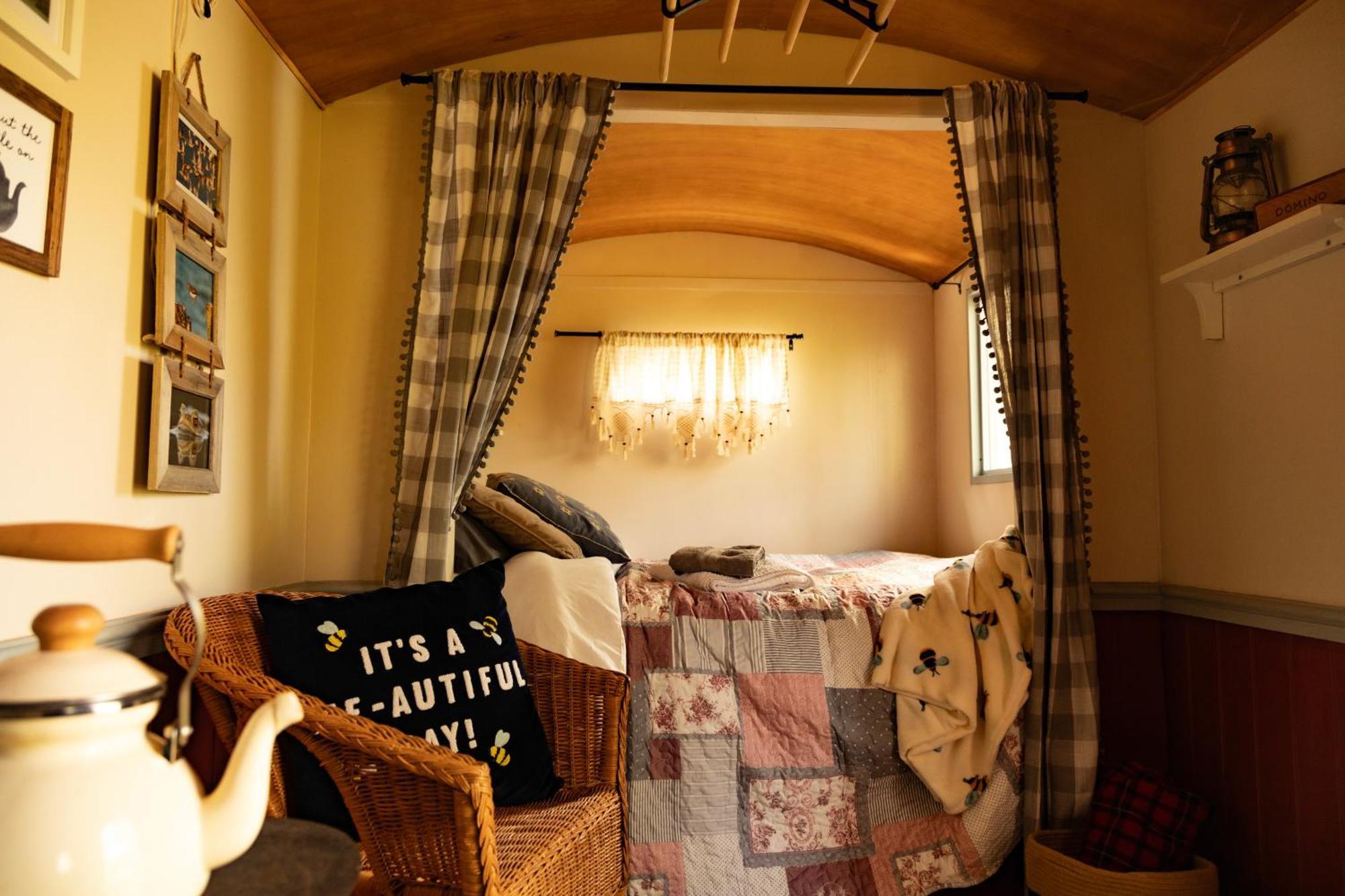 Вилла North Norfolk Glamping Холт Экстерьер фото